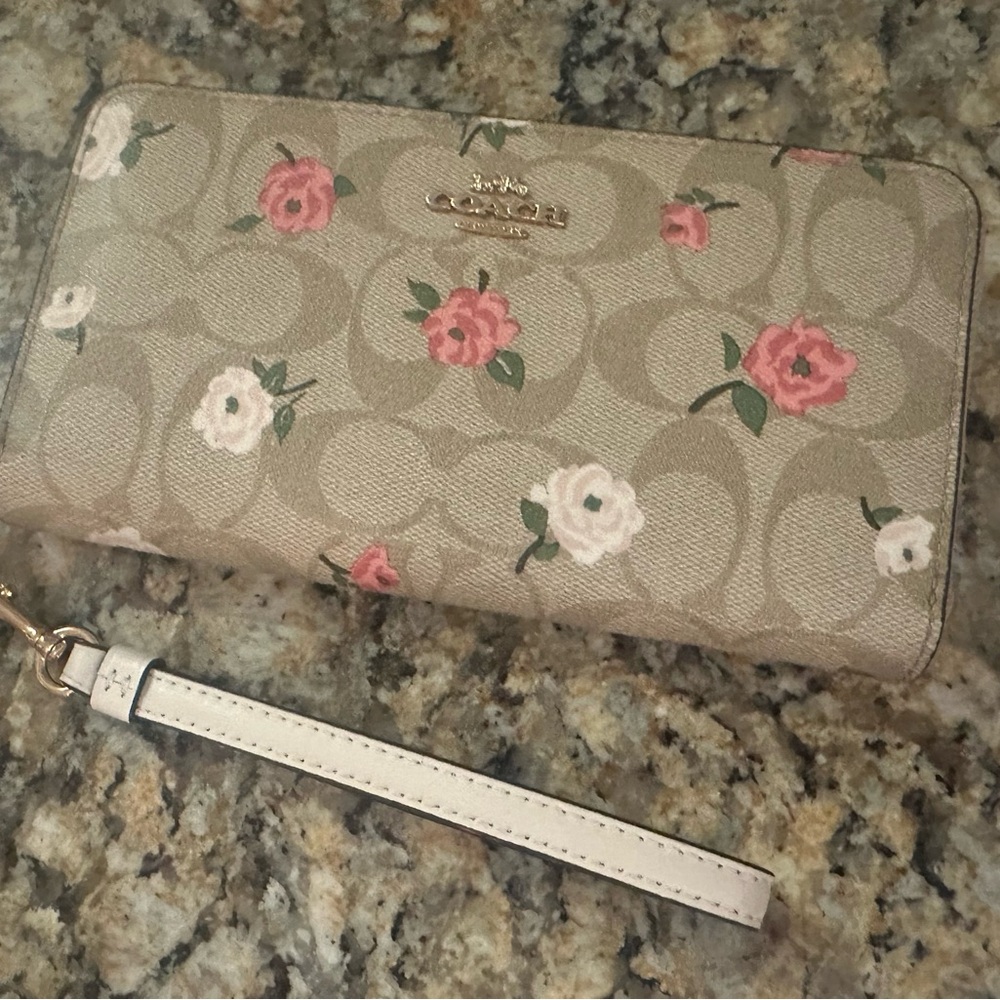 Coach Wristlet Wallet